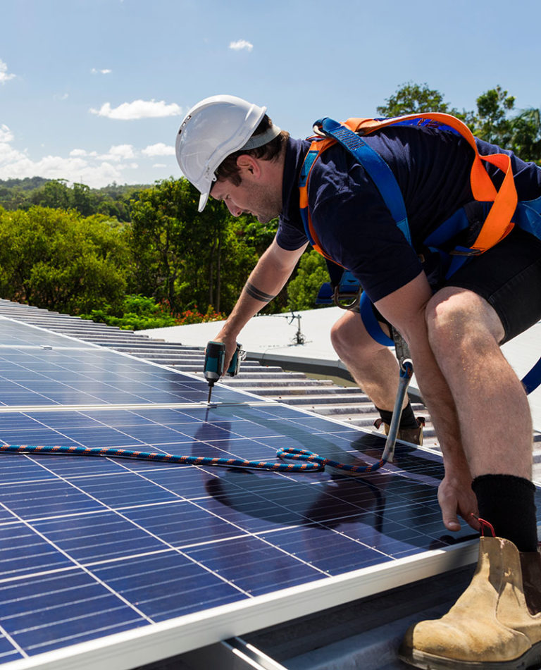 entretien panneaux solaires à la réunion
